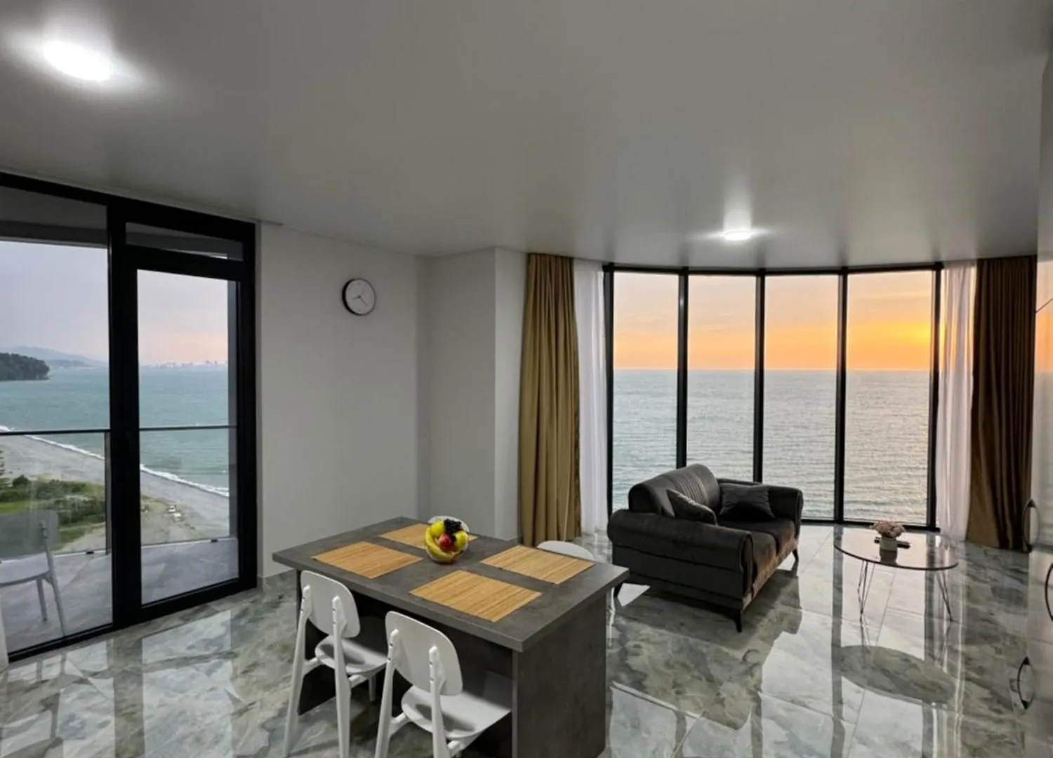 Tropical Garden Apartments Batumi 0*,